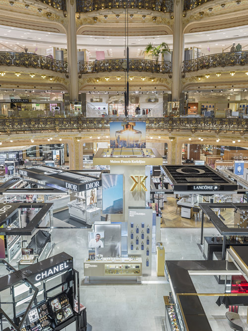 Photo réalisée pour Maison Francis Kurkdjian aux Galeries Lafayette Haussmann.