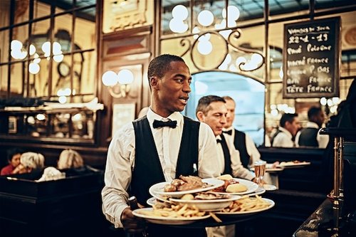 Des photos de restaurants Parisiens pour promouvoir la cuisine française